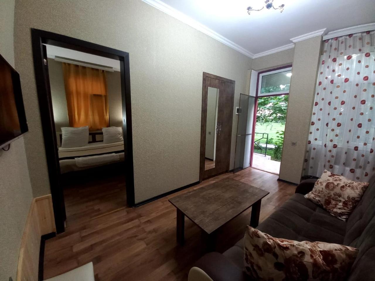 Es Hotel Kolifey Oghuz Esterno foto