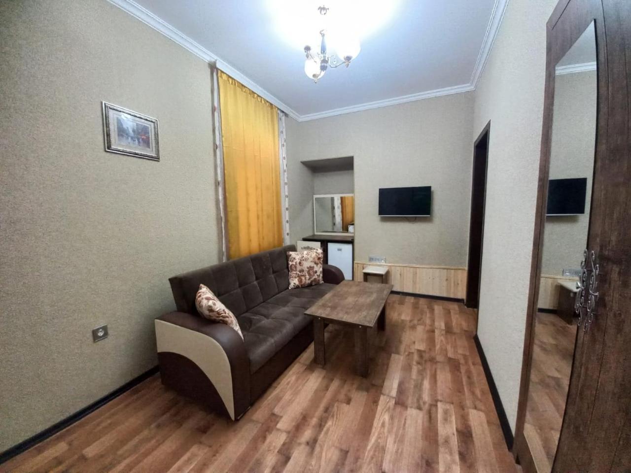 Es Hotel Kolifey Oghuz Esterno foto